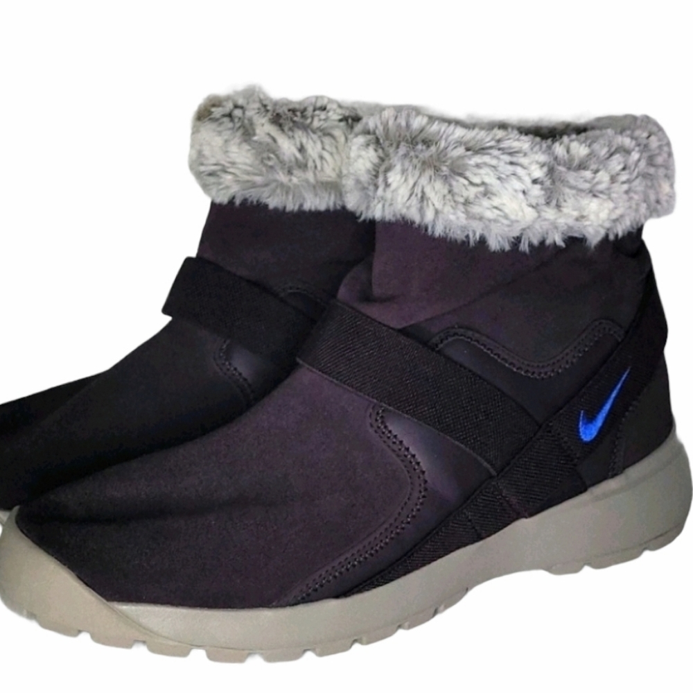 NIKE•FUR LINED WINTER BOOT